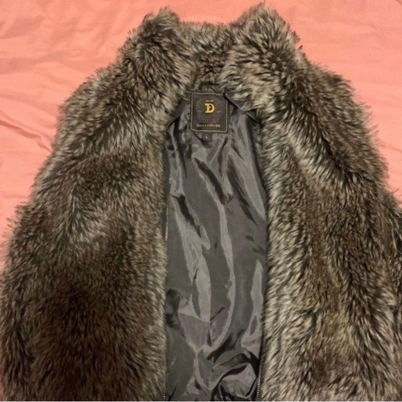 Dollhouse outerwear vest - Picture 1 of 5